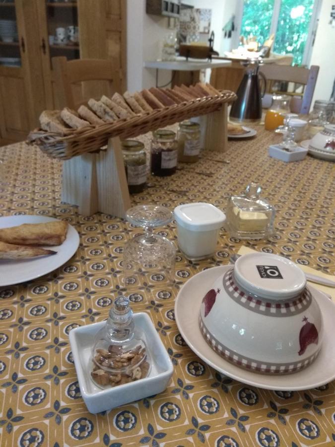 La Ferme Les Mamours La Bastide-l'Eveque Bagian luar foto