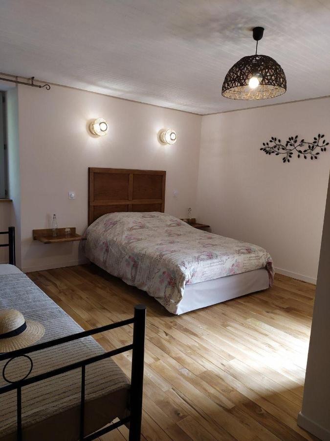 La Ferme Les Mamours La Bastide-l'Eveque Bagian luar foto